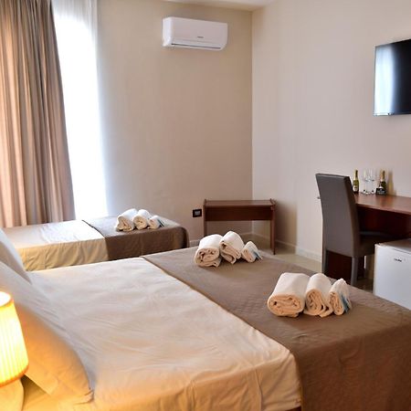 Hotel Futuro Аверса Екстер'єр фото