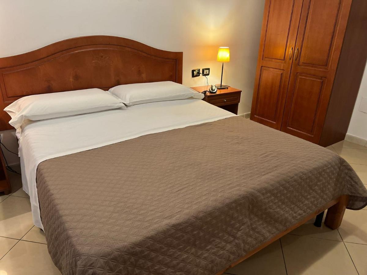 Hotel Futuro Аверса Екстер'єр фото