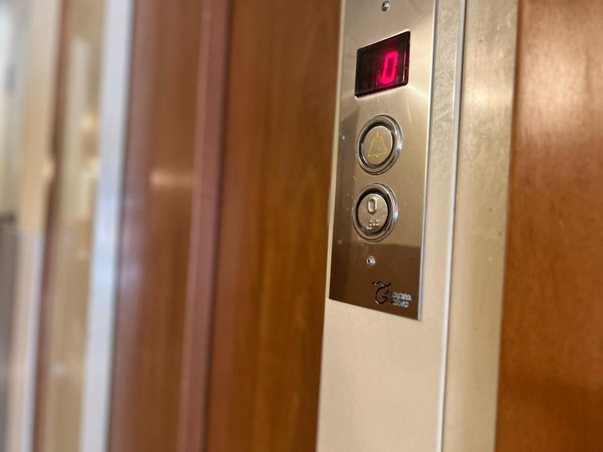 Hotel Futuro Аверса Екстер'єр фото
