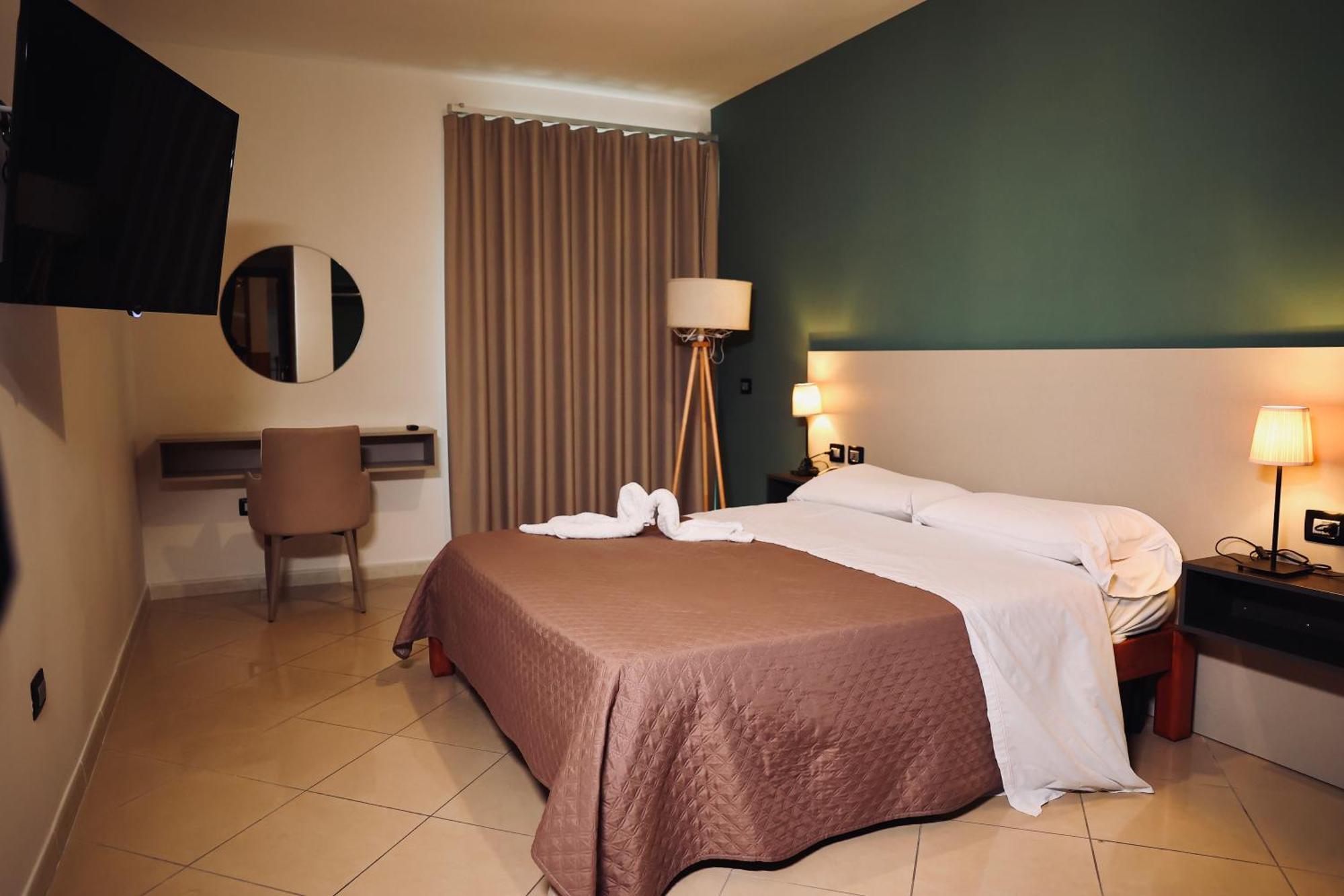 Hotel Futuro Аверса Екстер'єр фото