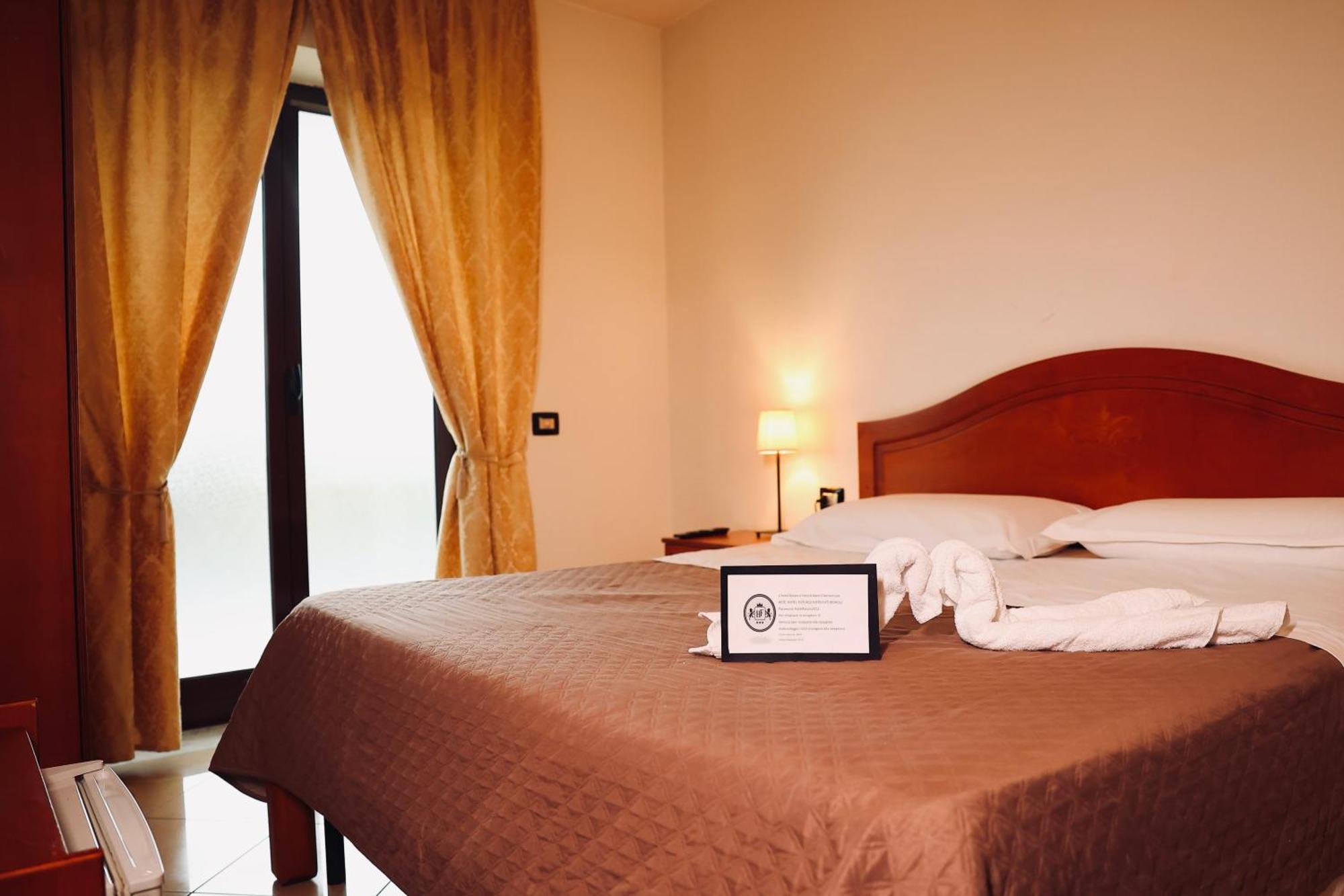 Hotel Futuro Аверса Екстер'єр фото